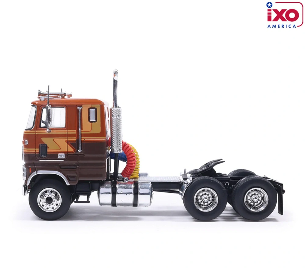 Ford COE 9000 brown/tan 1:64 Ixo America