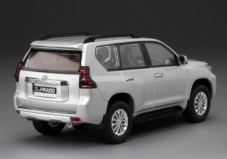 Toyota Land Cruiser Prado 2018 silver 1:43 Vitesse