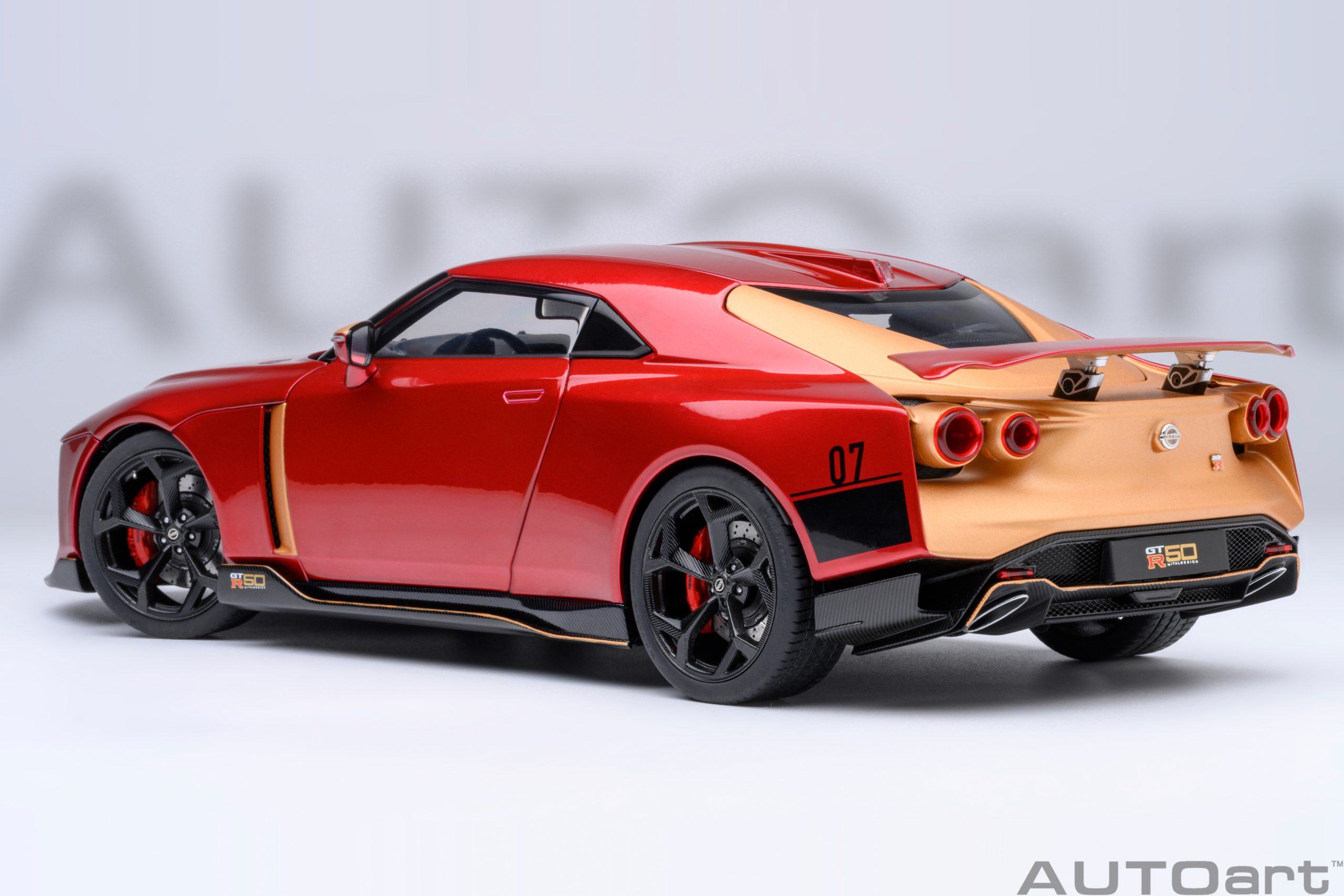 Nissan GT-R50 By Italdesign 2020 metallic red/gold 1:18 AUTOart