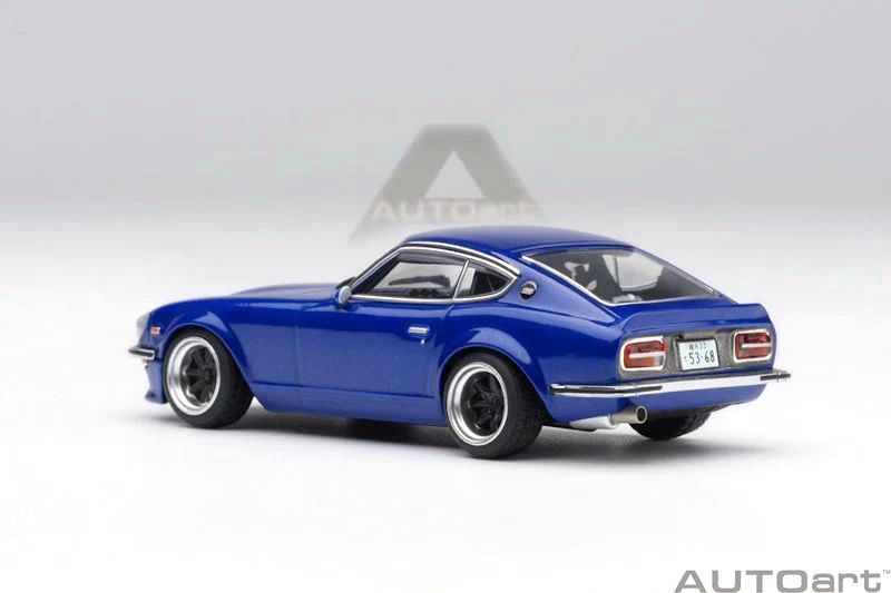 Nissan Fairlady z (S30) Wangan Midnight Akuma NO Z (Comix 4 Version) 1990 blue 1:64 AUTOArt