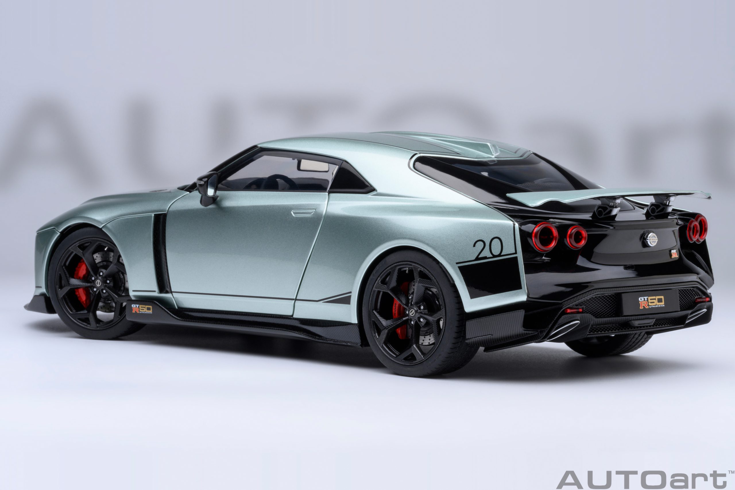 Nissan GT-R50 by Italdesign 2020 green metallic/black 1:18 AUTOart