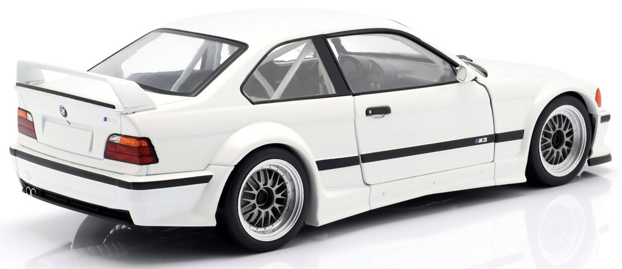 BMW 3-Series M3 GTR E36 Plain Body Version 1993 white 1:18 Werk83