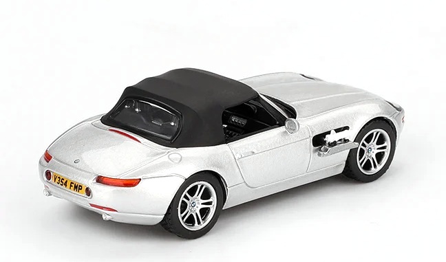 BMW Z8 *The World Is Not Enough* 1999 silver English Blister Packaging 1:64 Mini GT