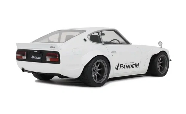 PANDEM Nissan Fairlady Z 2015 white 1:18 OttOmobile
