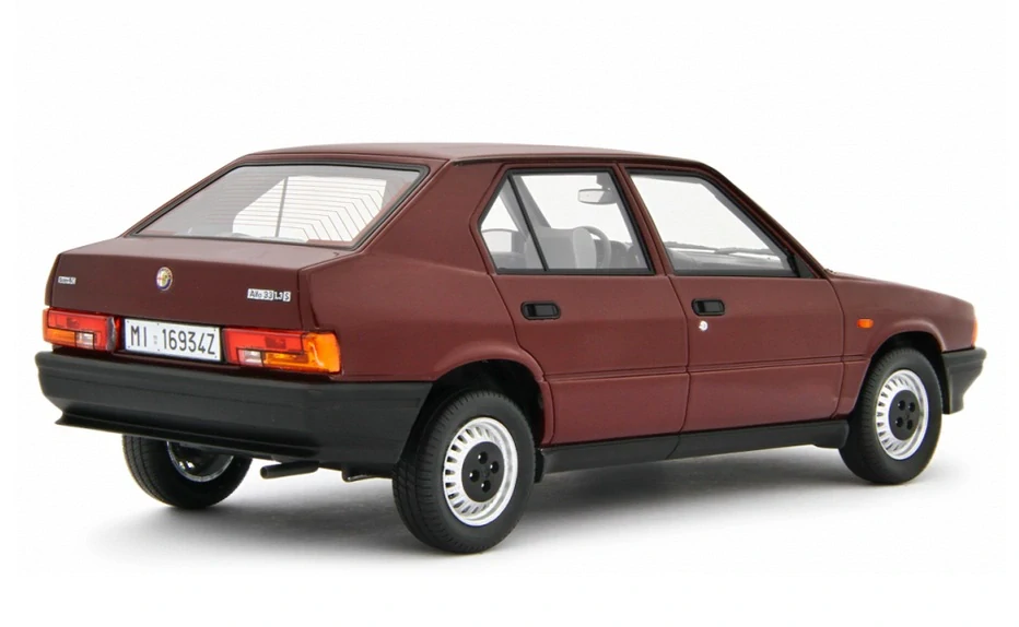 Alfa Romeo 33 1.3S 1985 dark red 1:18 Laudoracing Model