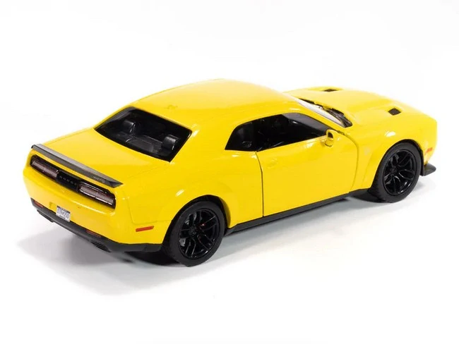 Dodge Challenger SRT Hellcat Widebody 2018 yellow 1:24 Johnny Lightning
