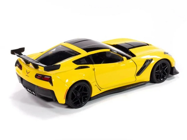 Chevrolet Corvette ZR1 2019 yellow 1:24 Johnny Lightning