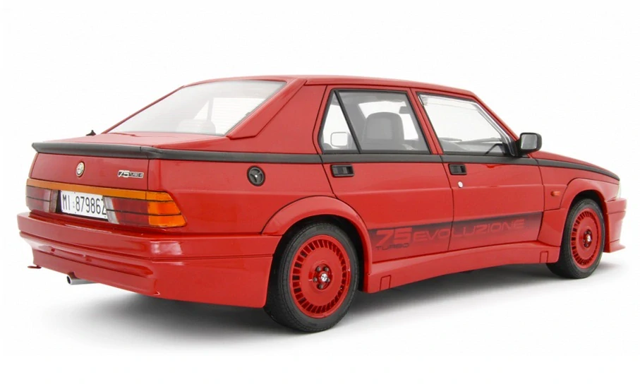 Alfa 75 1.8i Turbo Evoluzione 1987 red 1:12 Laudoracing Model