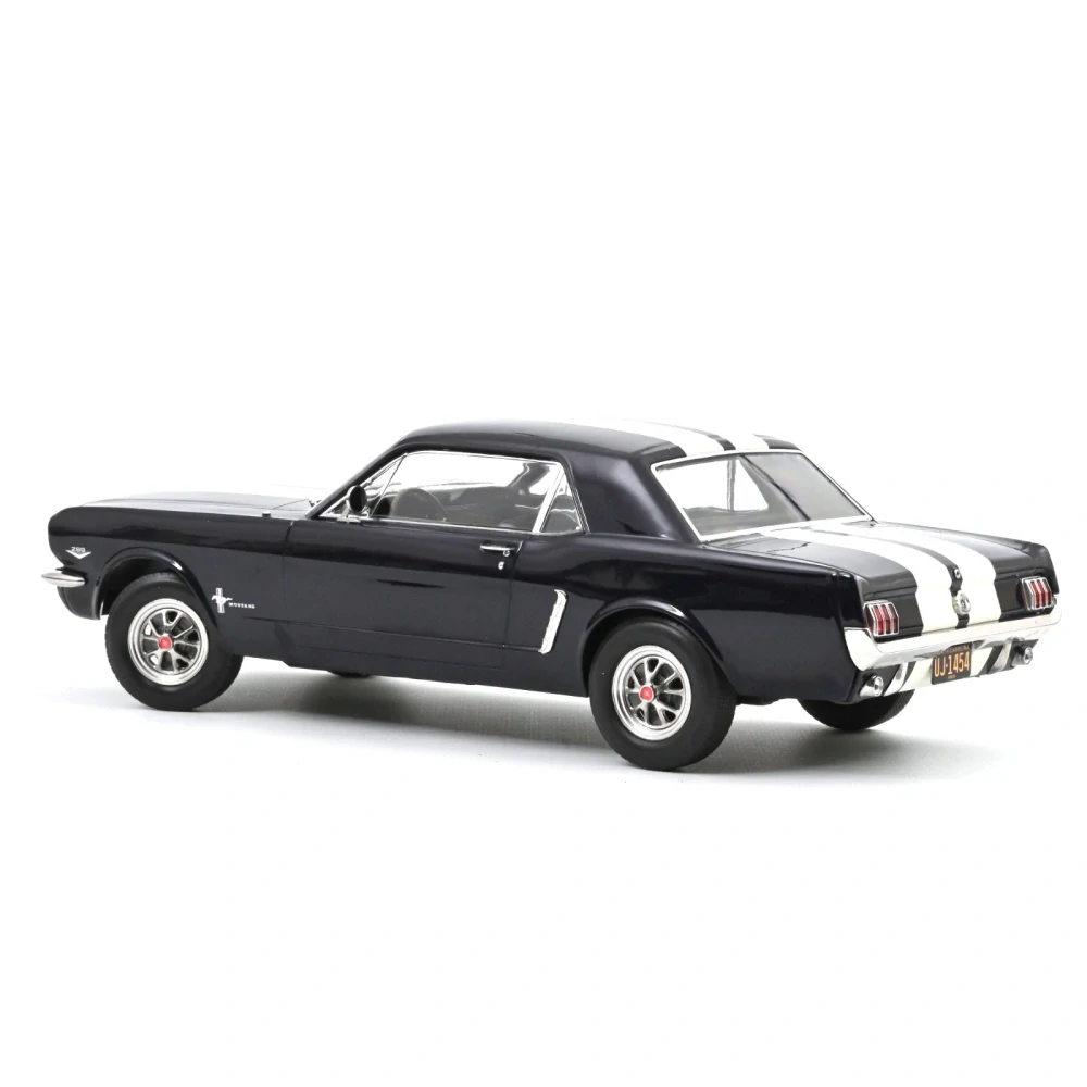 Ford Mustang Coupe 1966 blue metallic 1:18 Norev