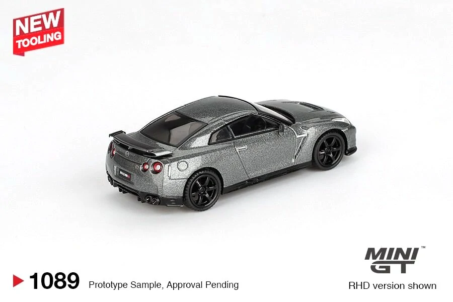 Nissan GT-R 2013 (NISMO R35 CRS Version) dark metal gray 1:64 Mini GT