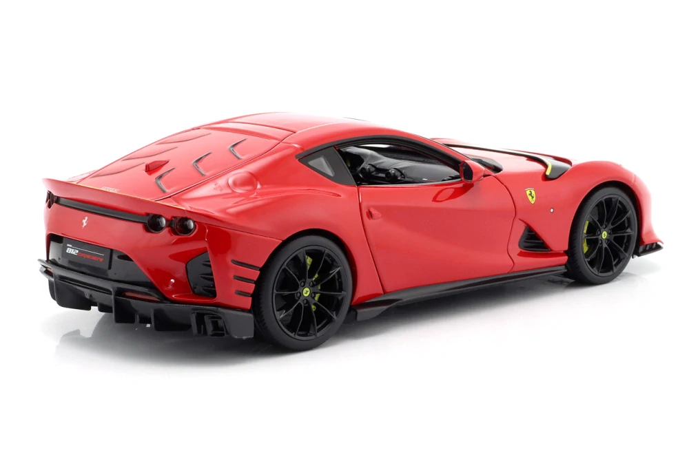 Ferrari 812 Competizione 2021 rosso corsa 1:18 Bburago