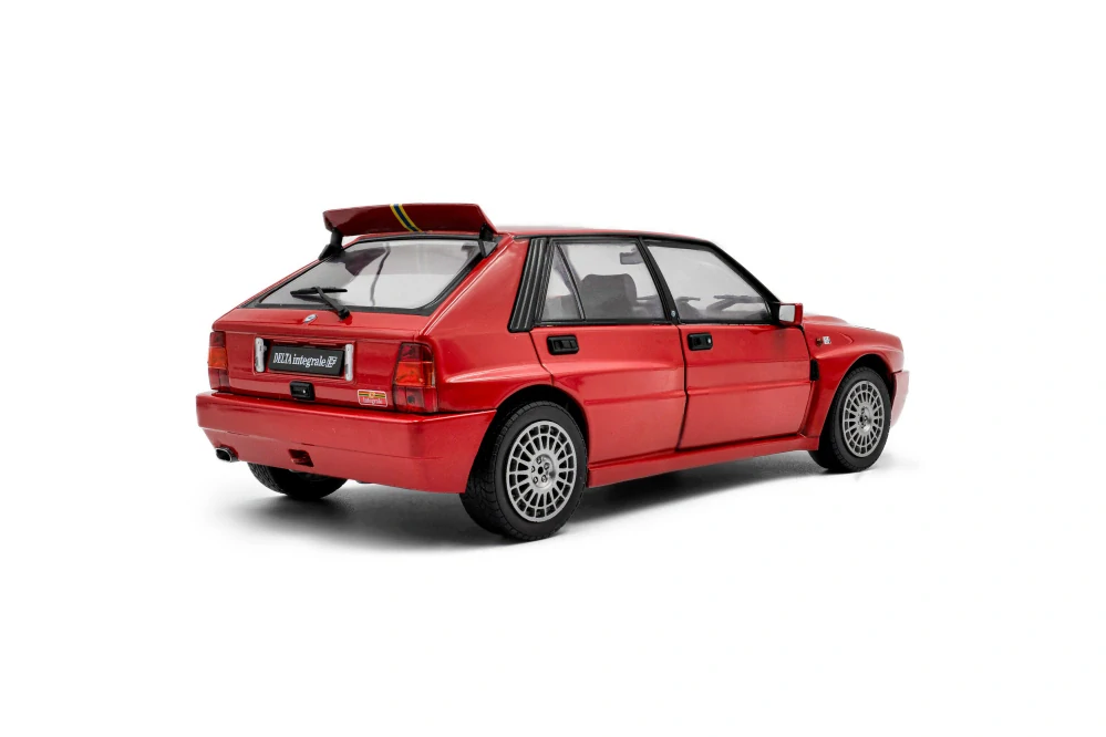 Lancia Delta HF Integrale red 1:18 Solido