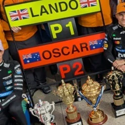 McLaren MCL39 McLaren F1 Team #81 O.Piastri 2nd British GP 2025 with Pit Board 1:43 Spark