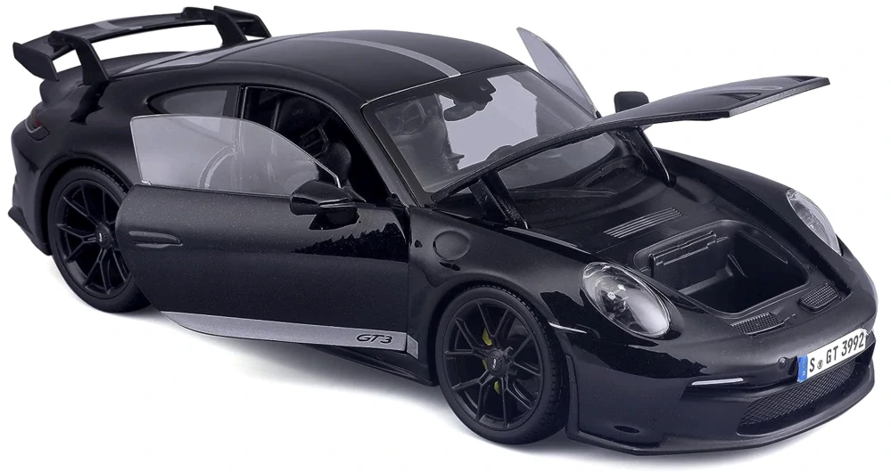 Porsche 911 GT3 2022 black 1:18 Maisto