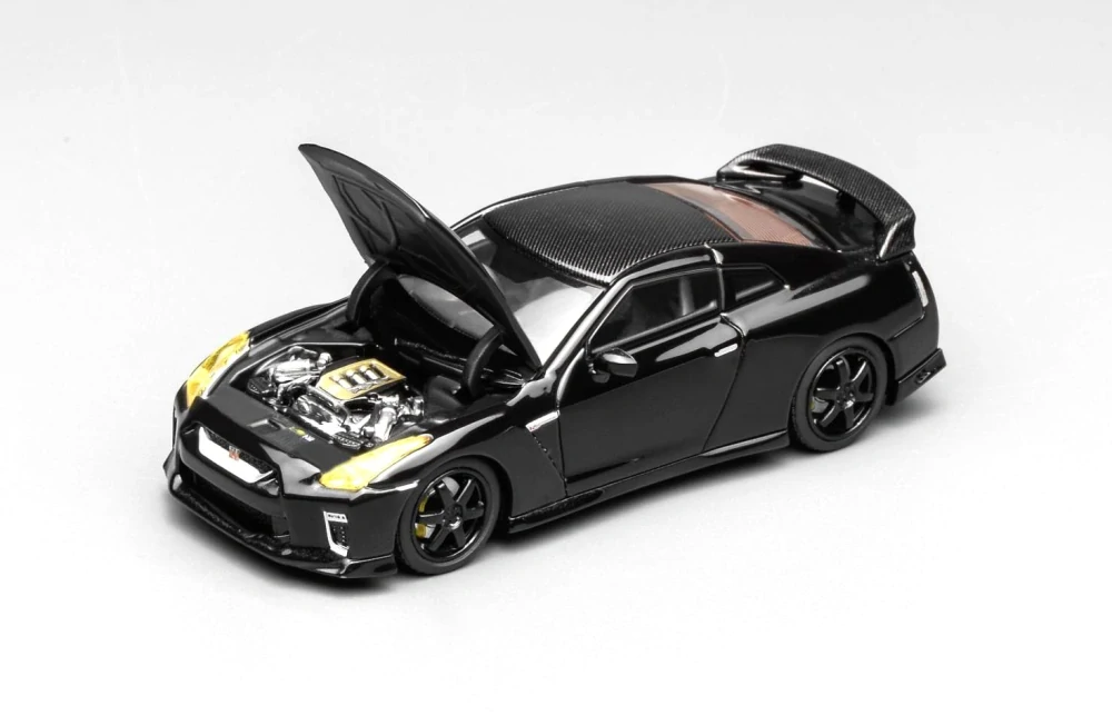 Nissan GT-R (R35) Coupe 2007 black 1:64 Motorhelix 