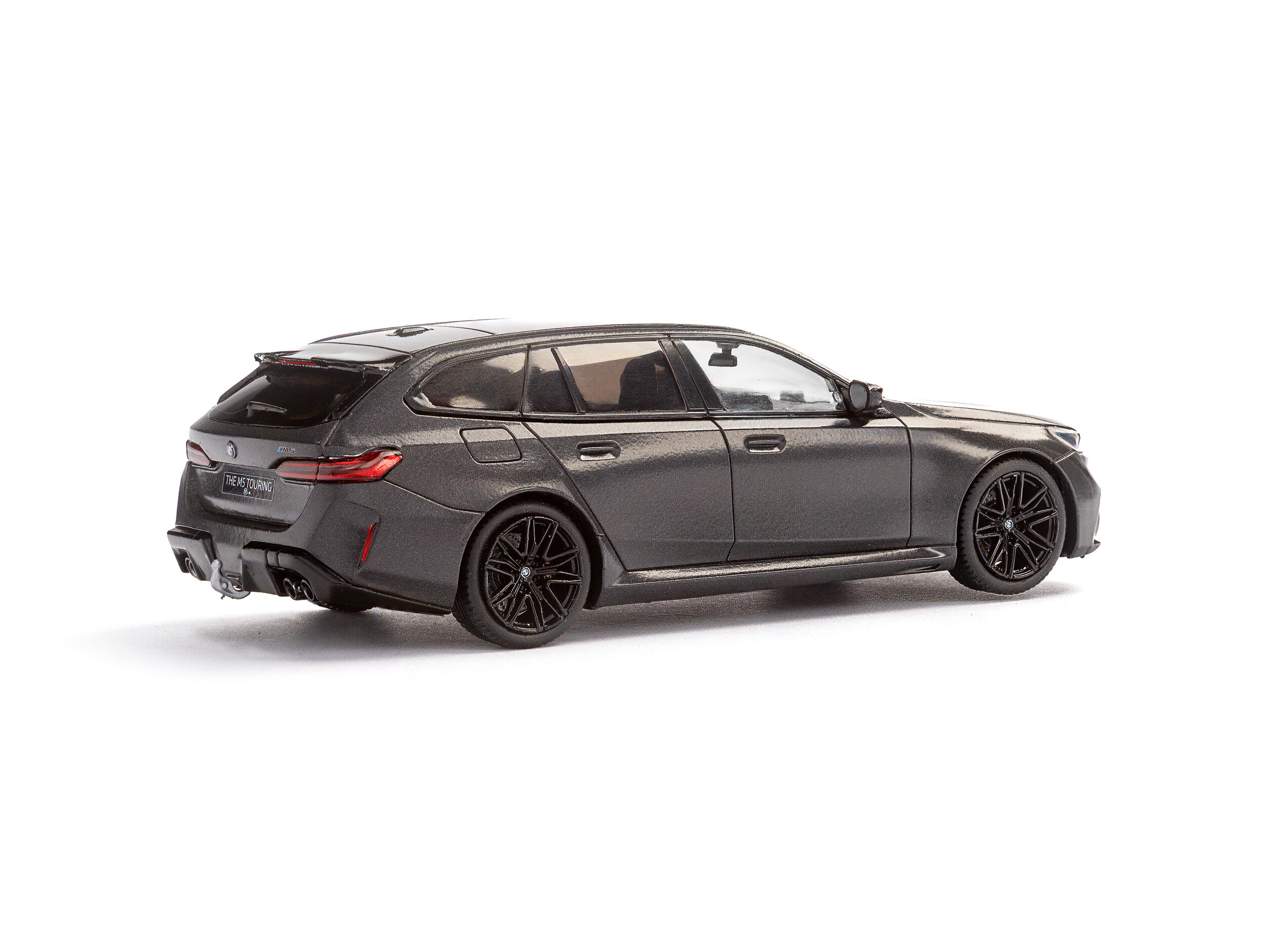 BMW M5 Touring 2024 frozen deep grey 1:43 Solido
