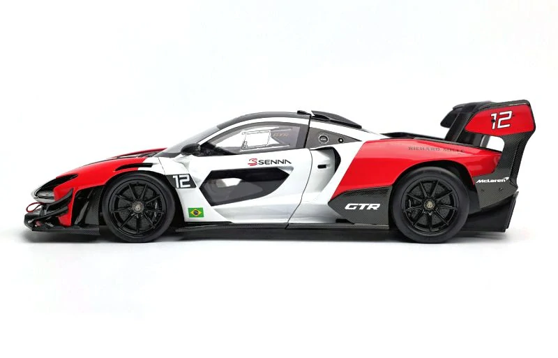 McLaren Senna GTR red/white 1:18 LCD Model