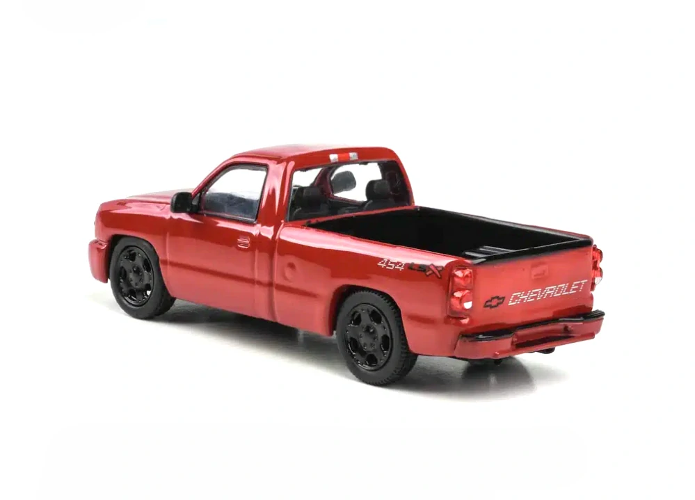 Chevrolet Silverado 2006 Single Cab Pick-Up 454 LSX LHD red 1:64 Para64
