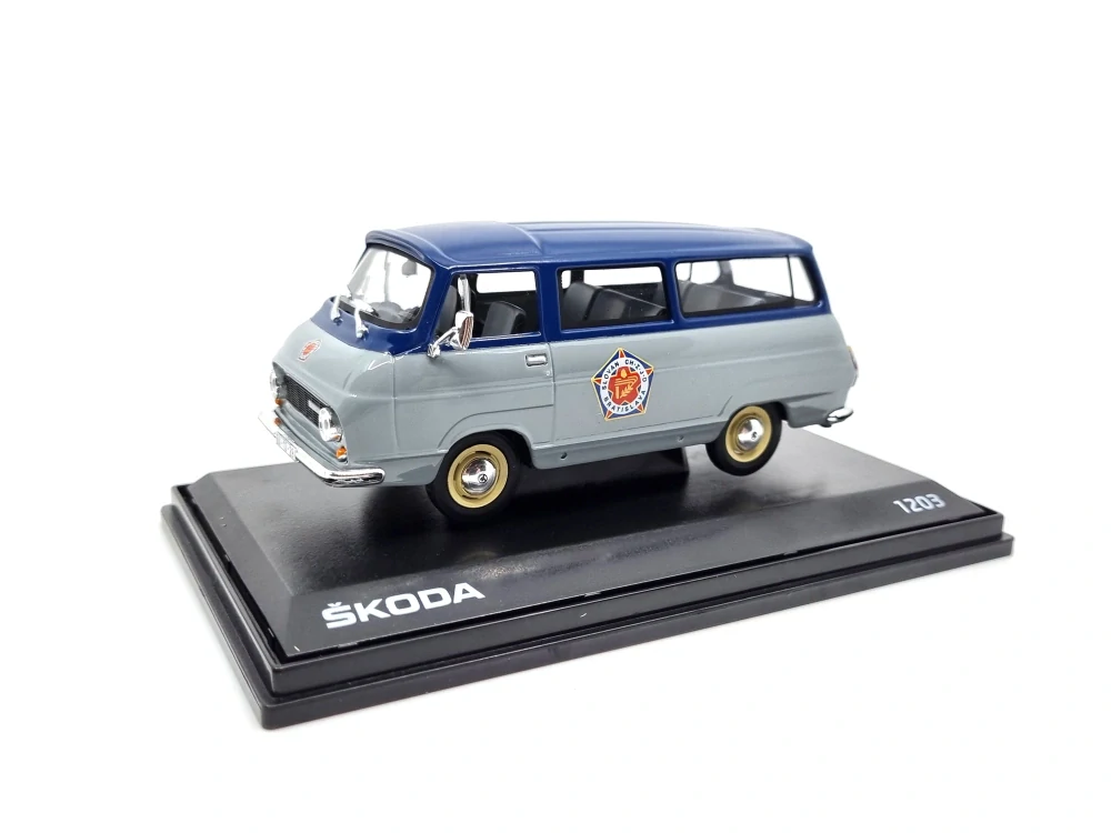 Škoda 1203 HC Slovan Bratislava limitovaná edice "Hokej 88" 1:43 Svět autíček
