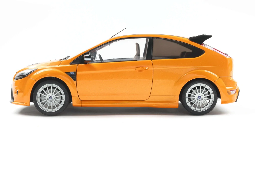 Ford Focus RS MK2 Pack RS Plus 2009 electric orange 1:18 Solido