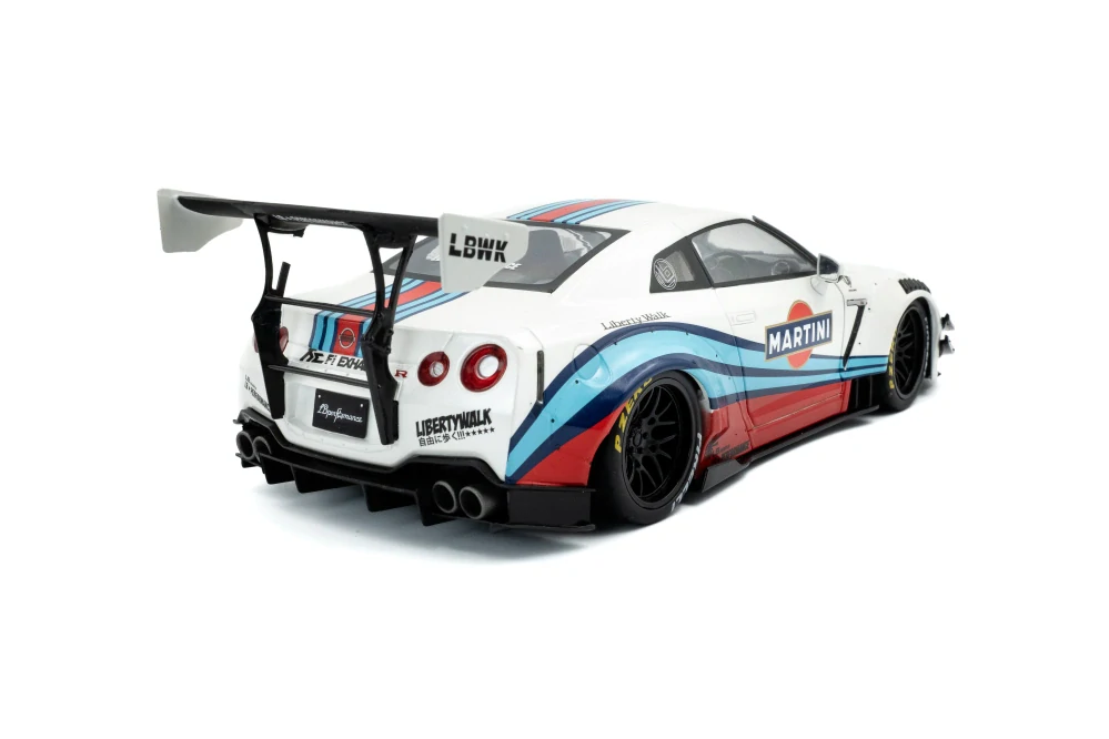 Nissan GT-R R35 Liberty Walk Body Kit 2.0 M 2024 1:18 Solido