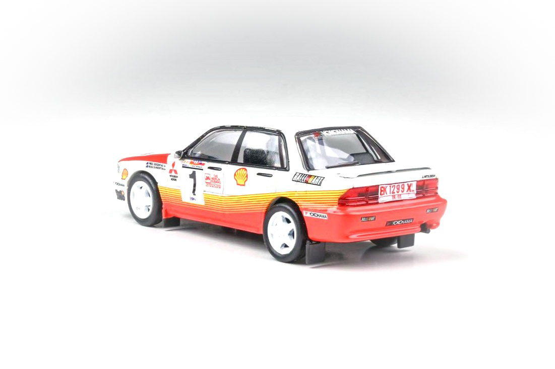 Mitsubishi Galant VR-4 #1 R.Dunkerton/F.Gocentas Rally Malaysia 1991 1:64 Para64