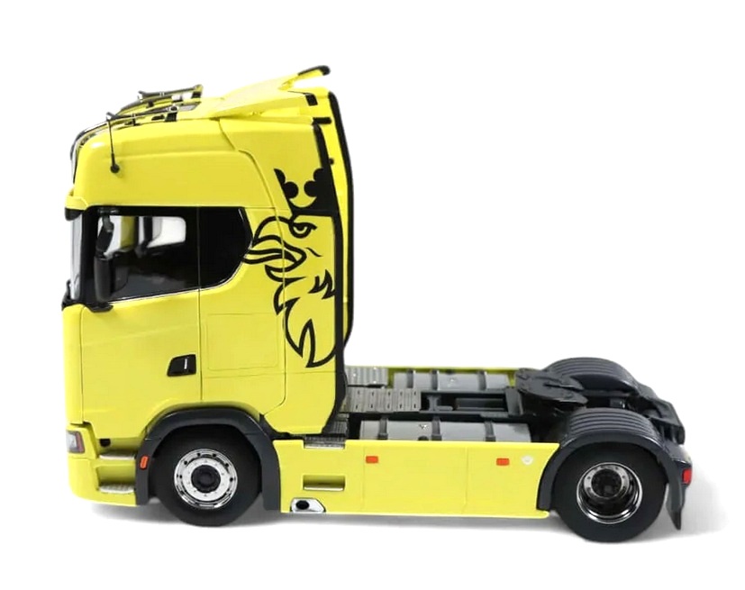 Scania SZM yellow + Lohr Autotransporter 1:18 NZG