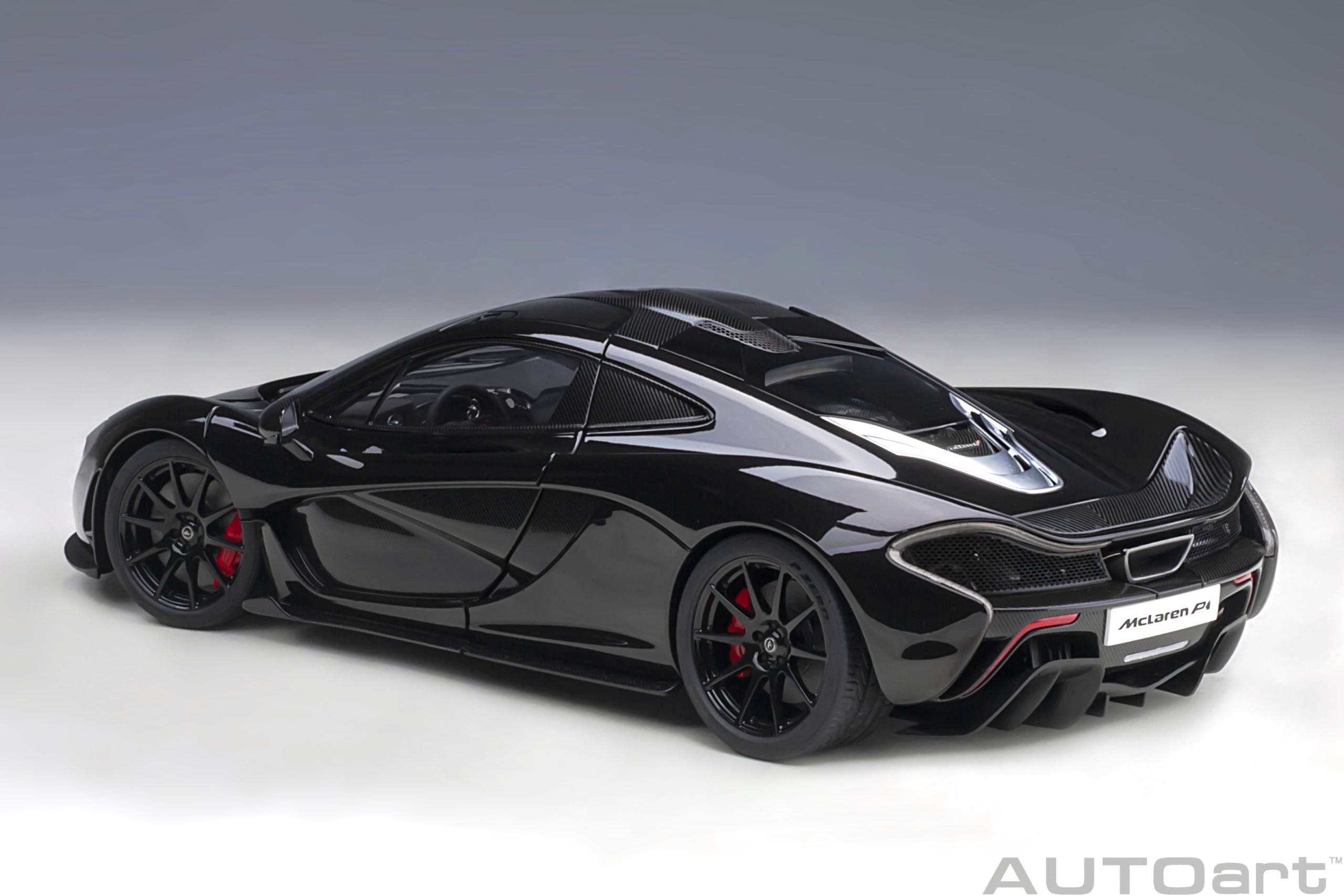 McLaren P1 2013 fire black/red/black interior 1:18 AUTOart
