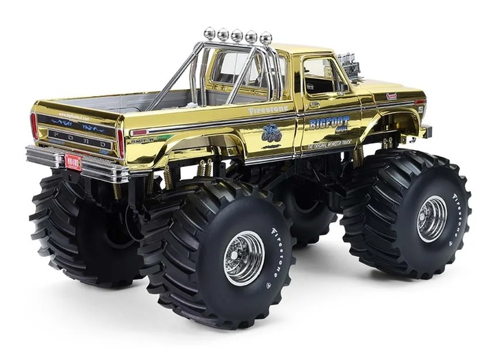 Ford F-250 Monster Truck 1979 Kings of Crunch Bigfoot #1 50th Anniversary gold chrome with Bob Chandler Standing Figure 1:18 GreenLight