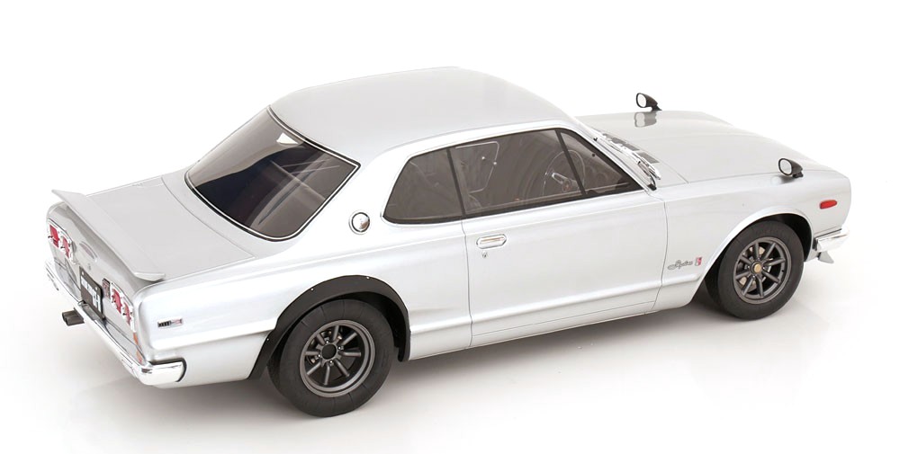 Nissan Skyline 2000 GT-R (KPGC10) 1971 Silver 700 1:12 OttOmobile