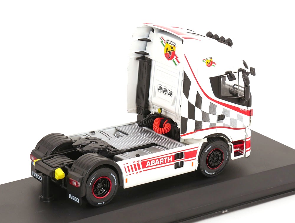 Iveco Stralis Hi-Way Truck 2016 *Abarth* 1:43 Hachette
