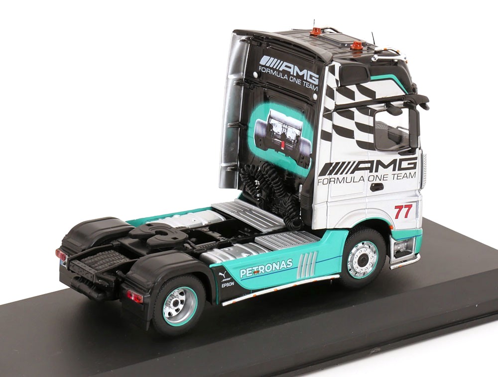 Mercedes-Benz Actros MP4 Truck 2012 *AMG Petronas F1 Team* 1:43 Hachette