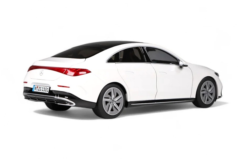 Mercedes-Benz CLA Coupe HEV 2024 polar white 1:18 NZG