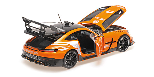 Mercedes-AMG GT Black Series Safety Car Formula 1 Silverstone 2025 orange 1:18 Minichamps 