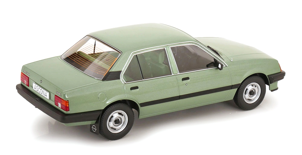 Opel Ascona C green 1:18 MCG