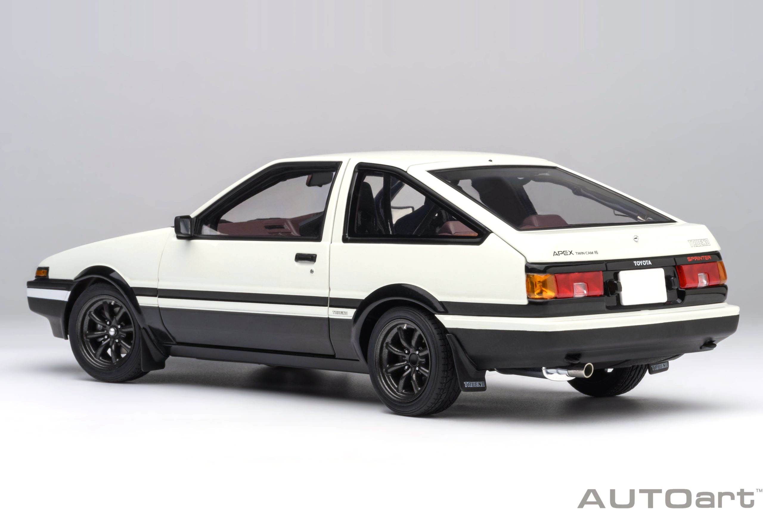 Toyota Sprinter Trueno AE86 Initial D Project D Final Version 1980 *30th Anniversary* 1:18 AUTOart