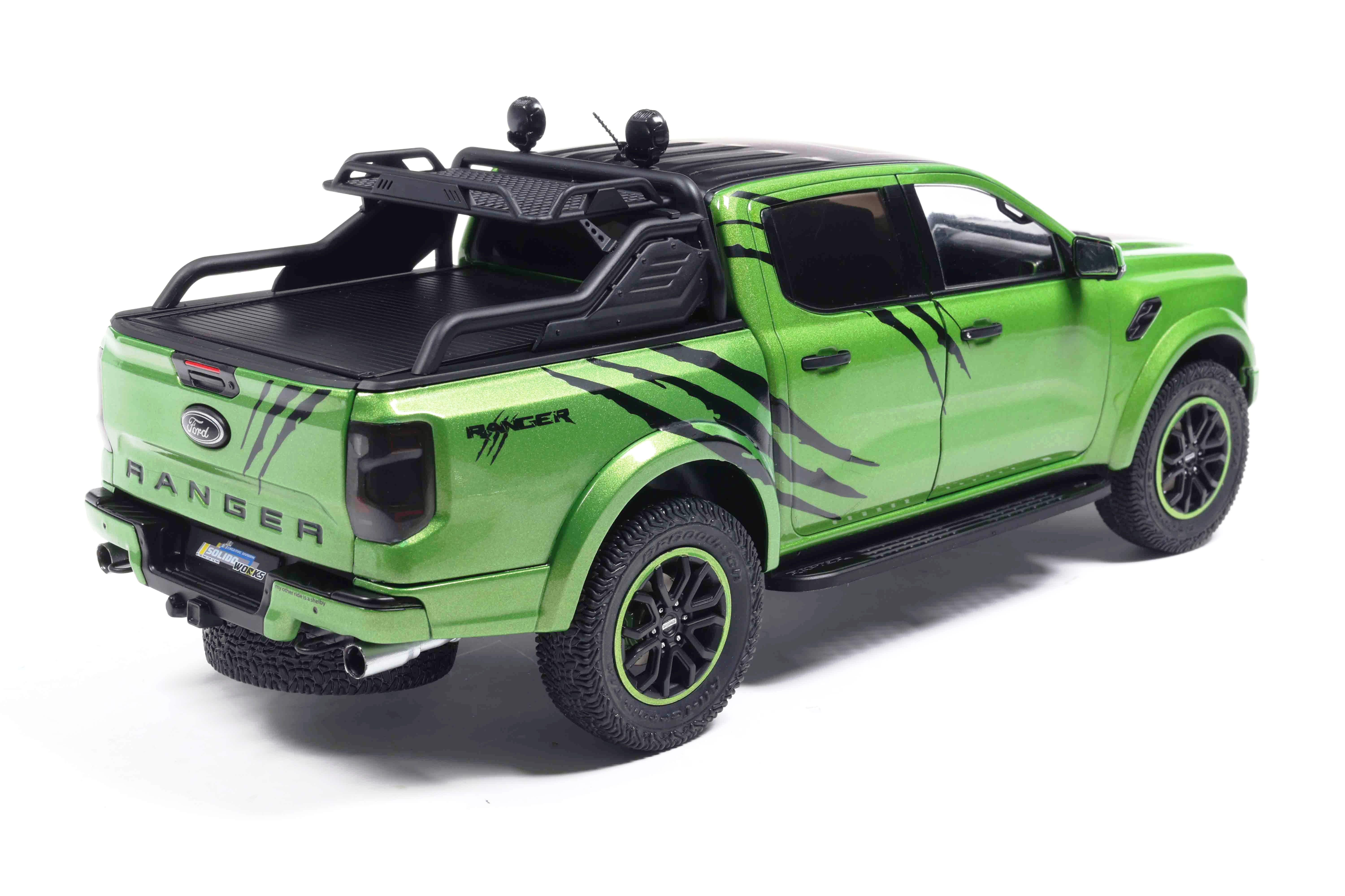 Ford Ranger Raptor 2024 green metallic 1:18 Solido