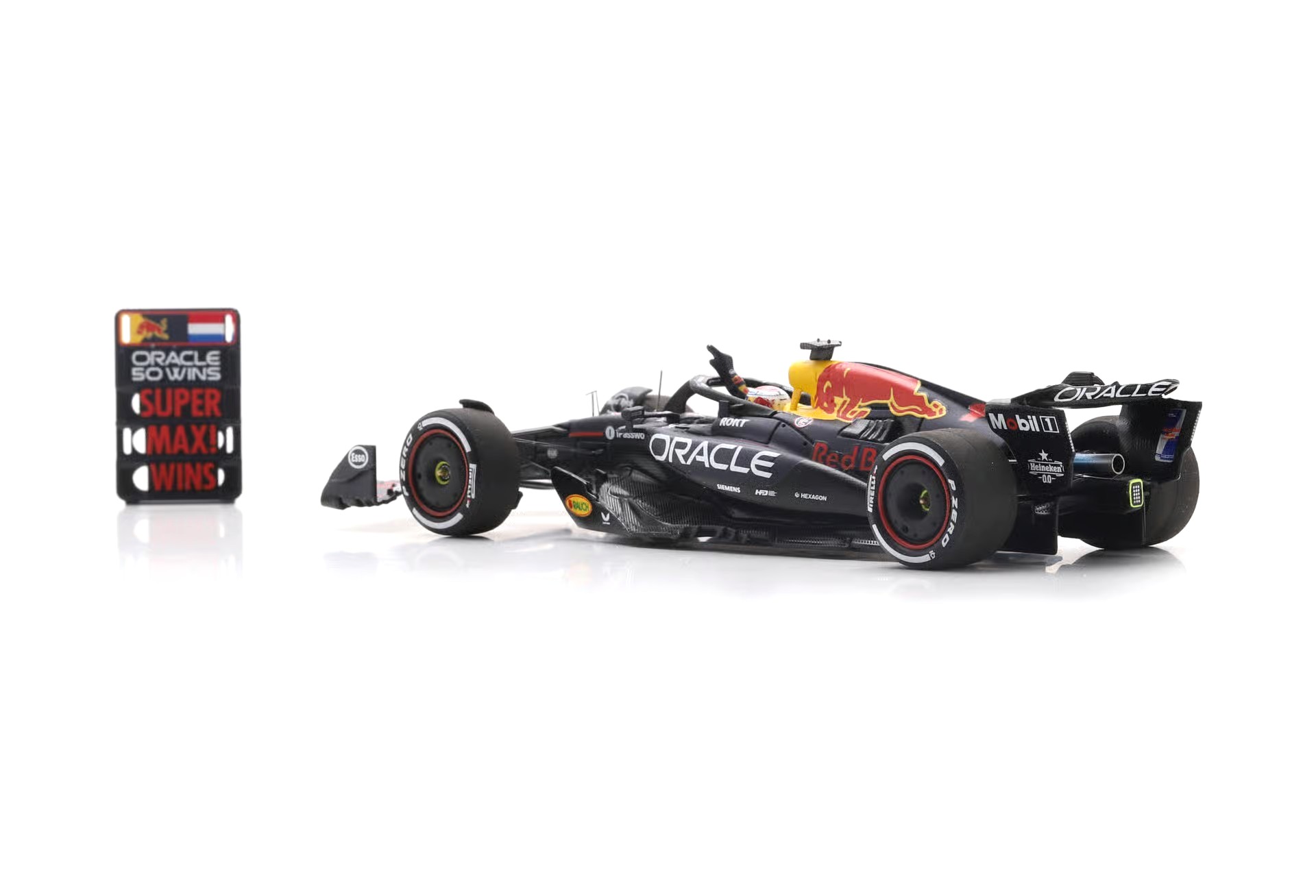 Red Bull Racing RB21 Oracle #1 M.Verstappen Winner Italian GP 2025 *Oracle 50 Wins* with Pit Board 1:43 Spark