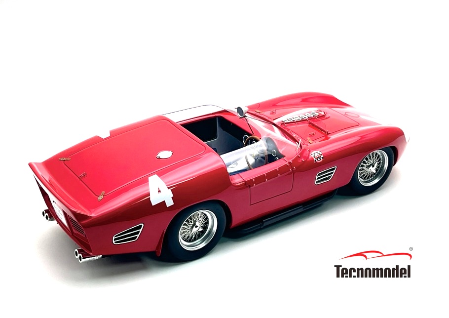Ferrari 250 TR61 3.0L V12 Spider #4 Bandini/Scarlatti Winner Pescara GP 1961 1:18 Tecnomodel