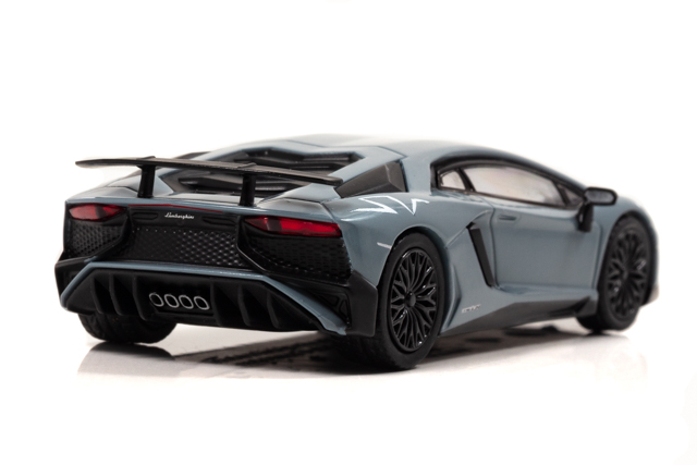 Lamborghini Aventador SV grey 1:64 Carnel
