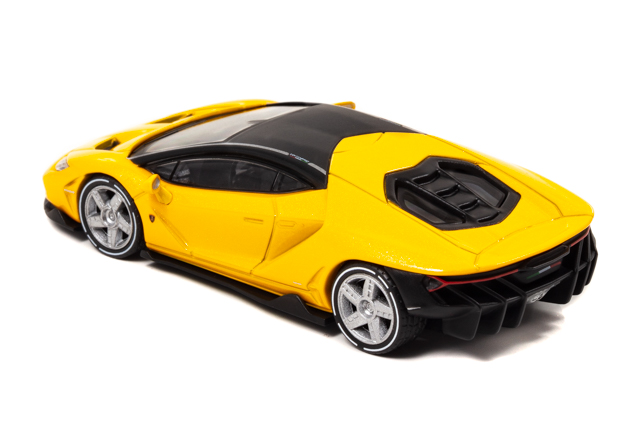 Lamborghini Centenario yellow pearl 1:64 Carnel
