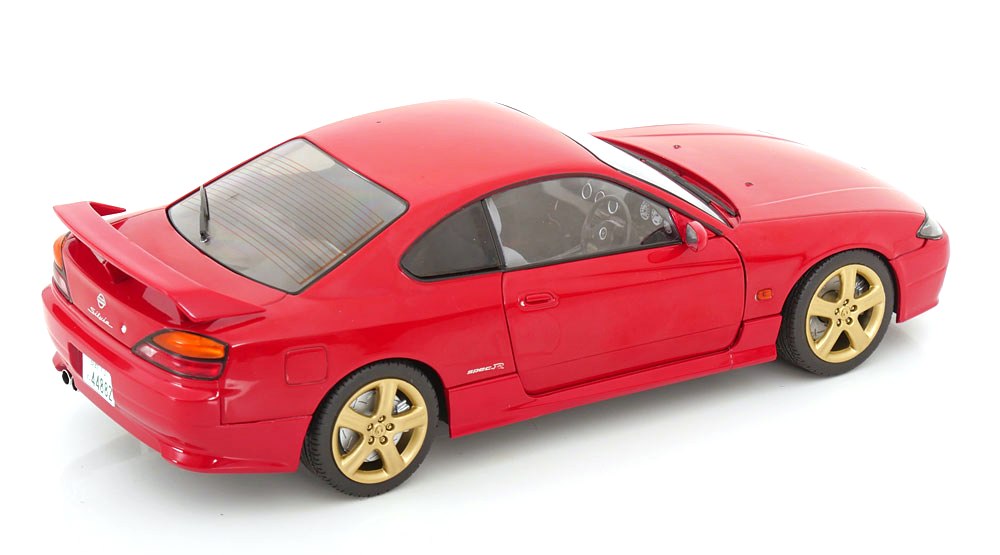 Nissan Silvia S15 Spec-R Aero 1999 red 1:18 Solido