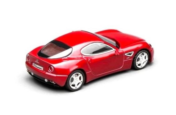 Alfa Romeo 8C Competizione 2008 red 1:64 Motorhelix