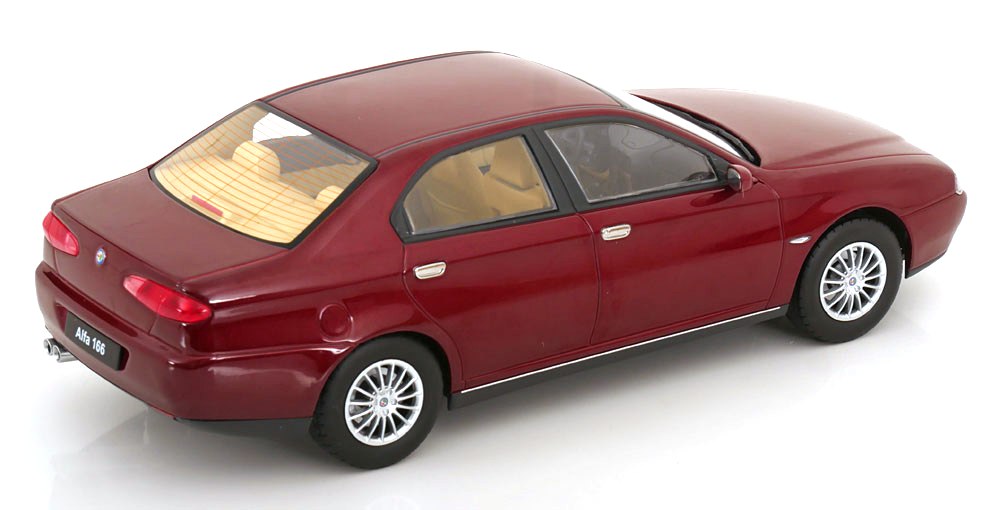 Alfa Romeo 166 1999 proteo red metallic 1:18 Triple9 Collection