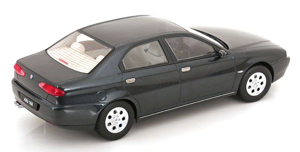 Alfa Romeo 166 1999 dark grey/blue metallic 1:18 Triple9 Collection