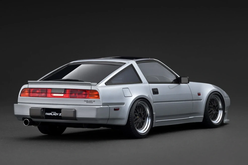 Nissan Fairlady Z 2-Seater 300ZR Z31 silver 1:18 Ignition Model