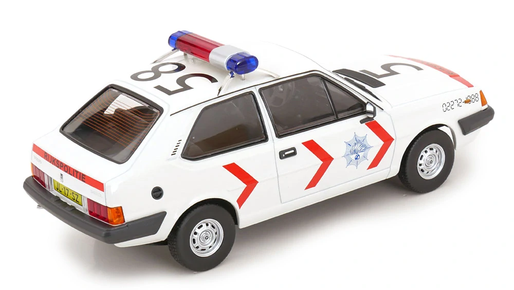 Volvo 343 1982 *Dutch Police* white 1:18 Triple9 Collection