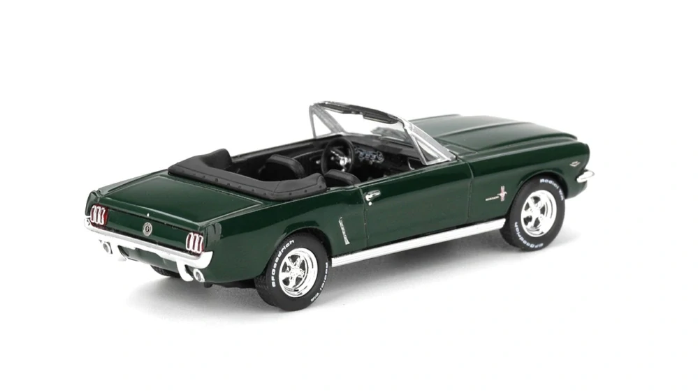 Ford Mustang Convertible 1964 highland green 1:64 Mini GT