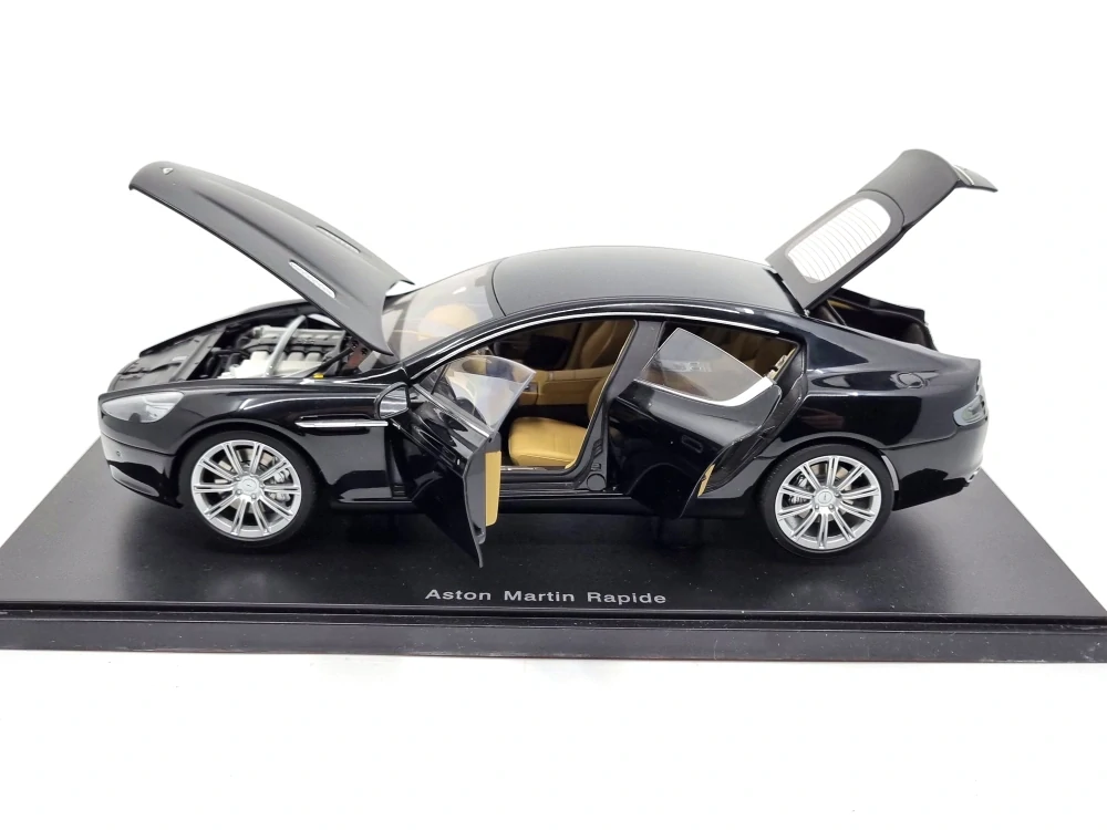 Aston Martin Rapide 1:18 AUTOart