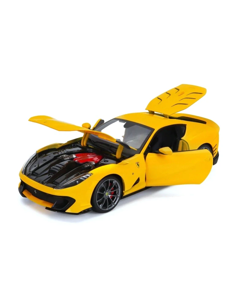 Ferrari 812 Competizione 2021 giallo modena 1:18 Bburago
